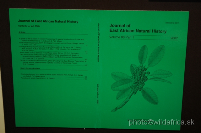 DSC_0129.JPG - Own scientific journal of museum
