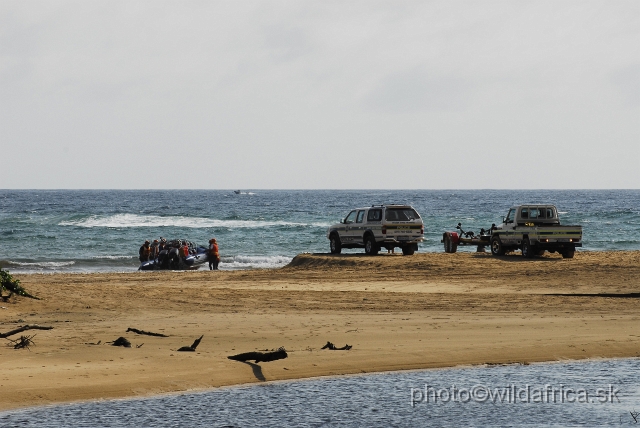 _DSC2265.JPG - Sodwana Bay Coast is only few kilometres from Mozambique border.